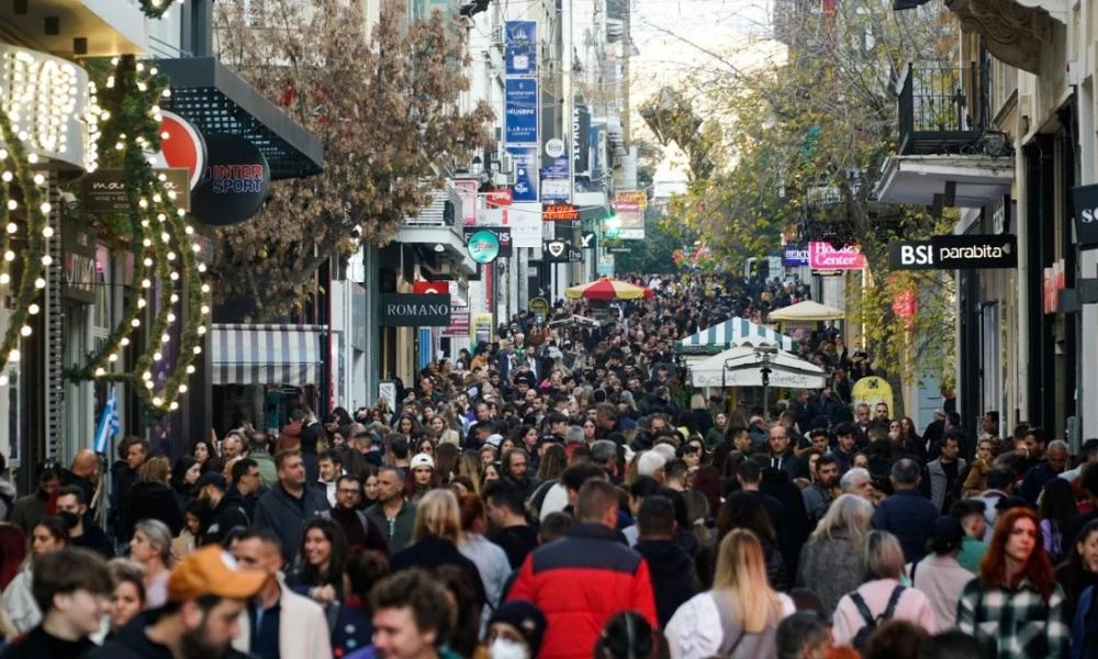 Χριστουγεννιάτικος μποναμάς σε 2.3 εκατομμύρια δικαιούχους: Αναλυτικά τι προβλέπει η τροπολογία - Ποτε θα γίνουν οι πληρωμές